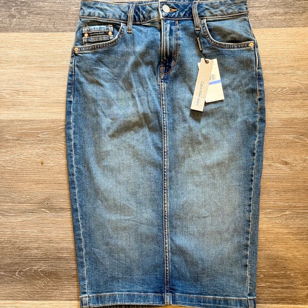 ***SOLD***Calvin Klein Pencil Skirt